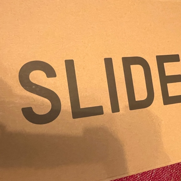 Yeezy Slides main image 4